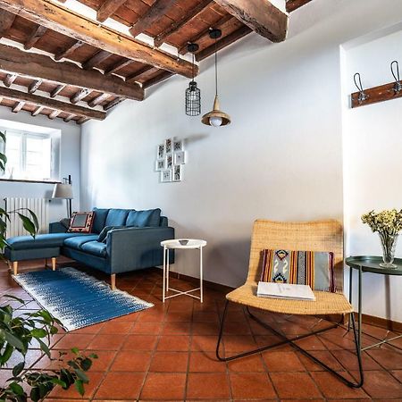 Accogliente Alloggio Con Vista E Piscina ลุคคา ภายนอก รูปภาพ