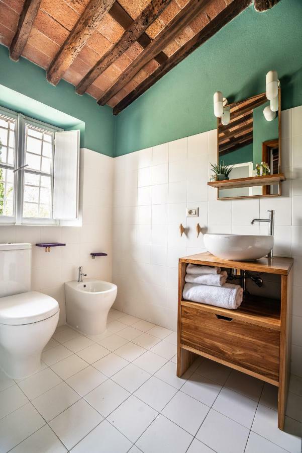 Accogliente Alloggio Con Vista E Piscina ลุคคา ภายนอก รูปภาพ