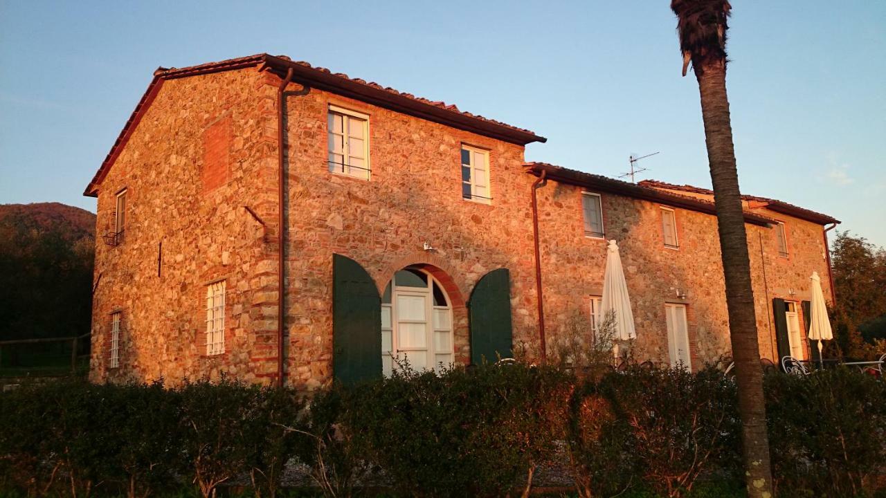 Accogliente Alloggio Con Vista E Piscina ลุคคา ภายนอก รูปภาพ